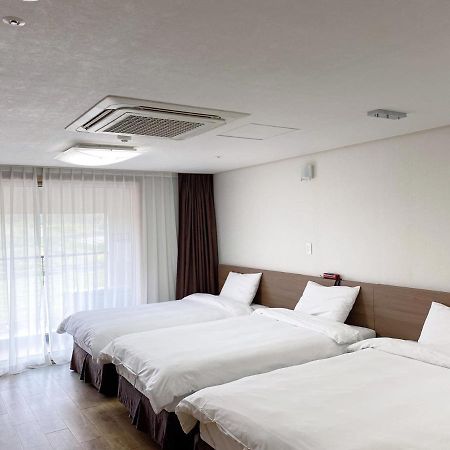 Hi Jeju Hotel Kültér fotó