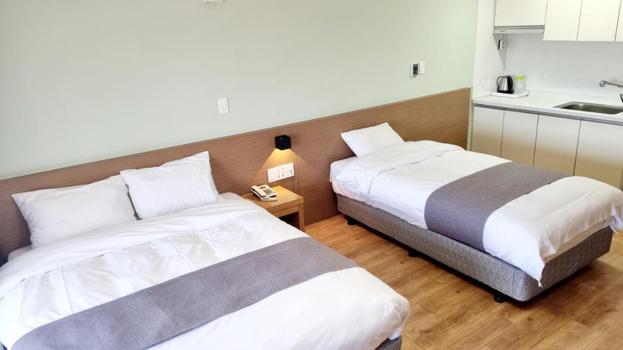 Hi Jeju Hotel Kültér fotó
