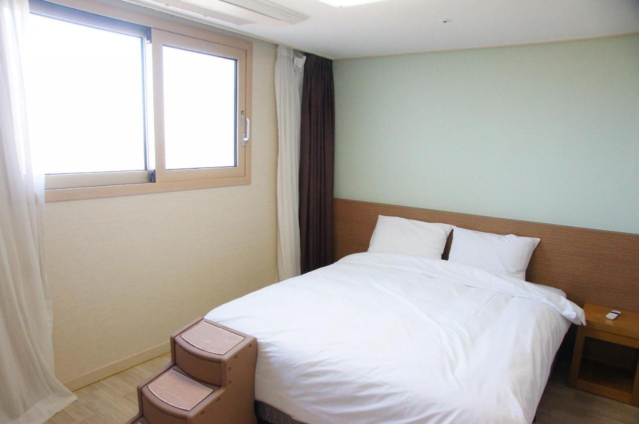 Hi Jeju Hotel Kültér fotó