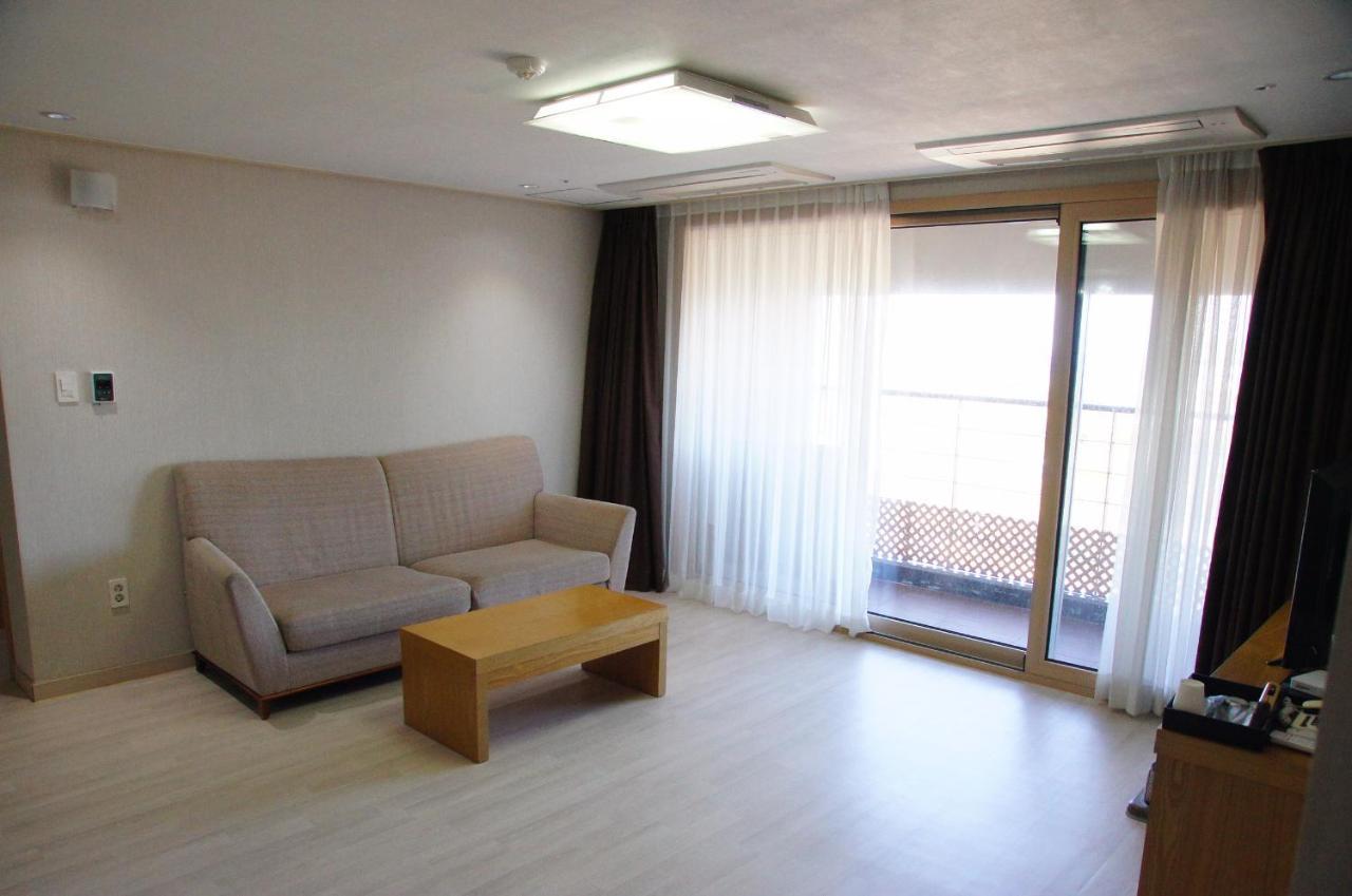 Hi Jeju Hotel Kültér fotó
