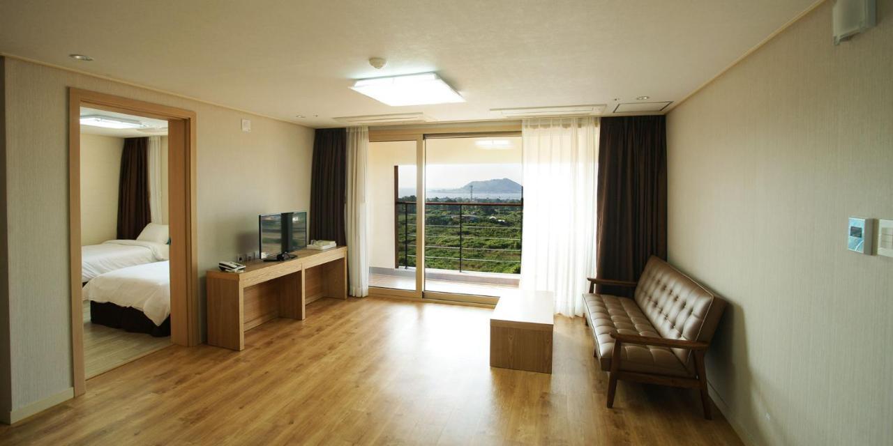 Hi Jeju Hotel Kültér fotó