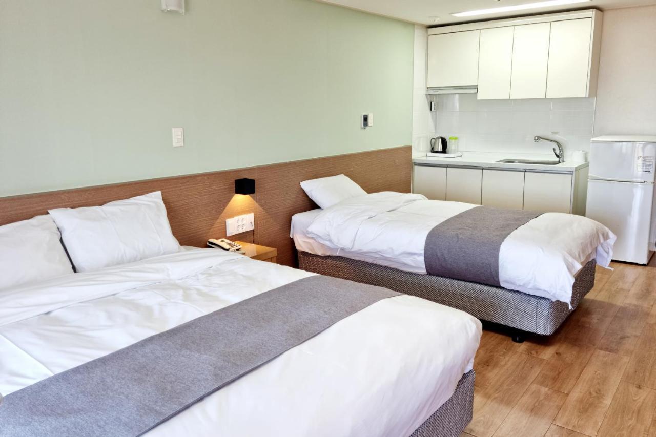 Hi Jeju Hotel Kültér fotó