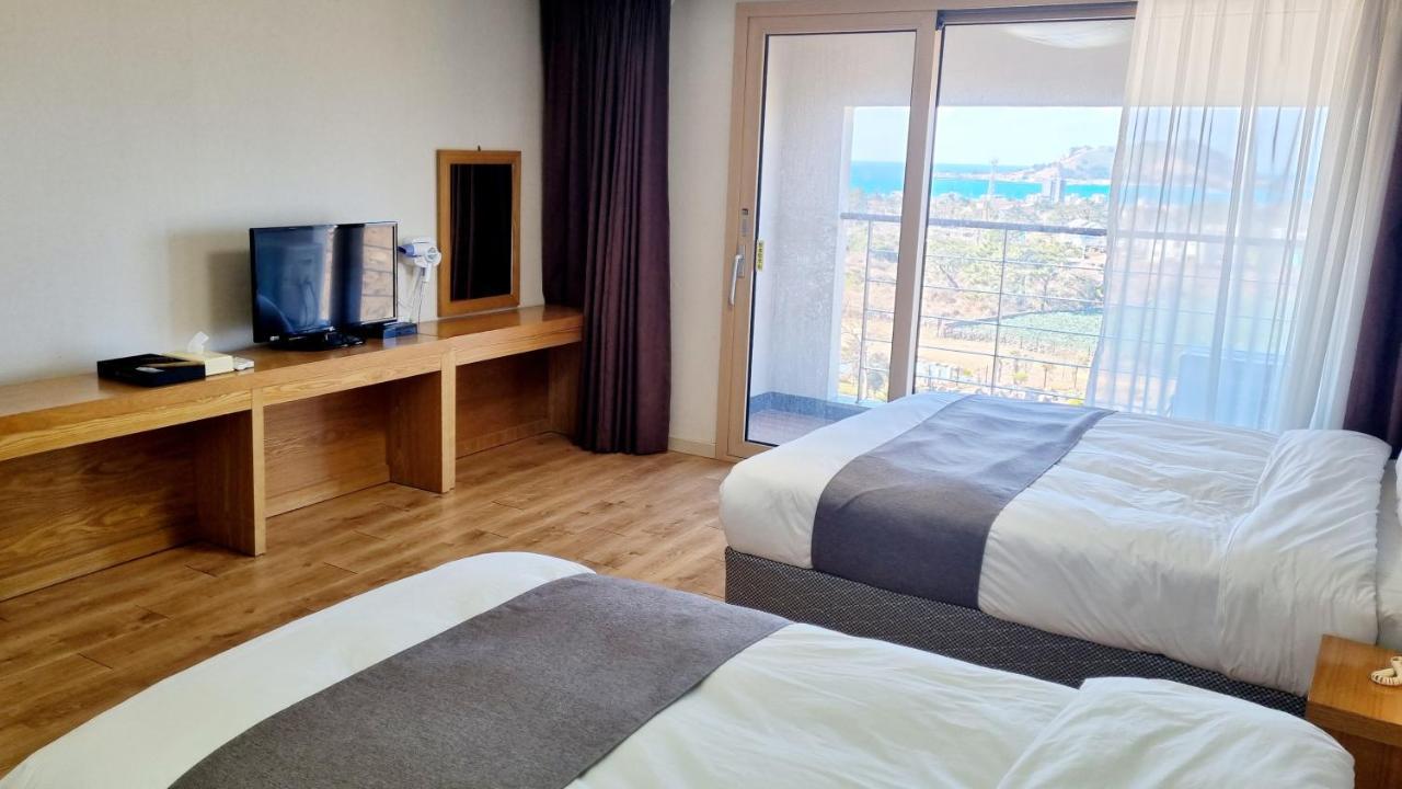 Hi Jeju Hotel Kültér fotó