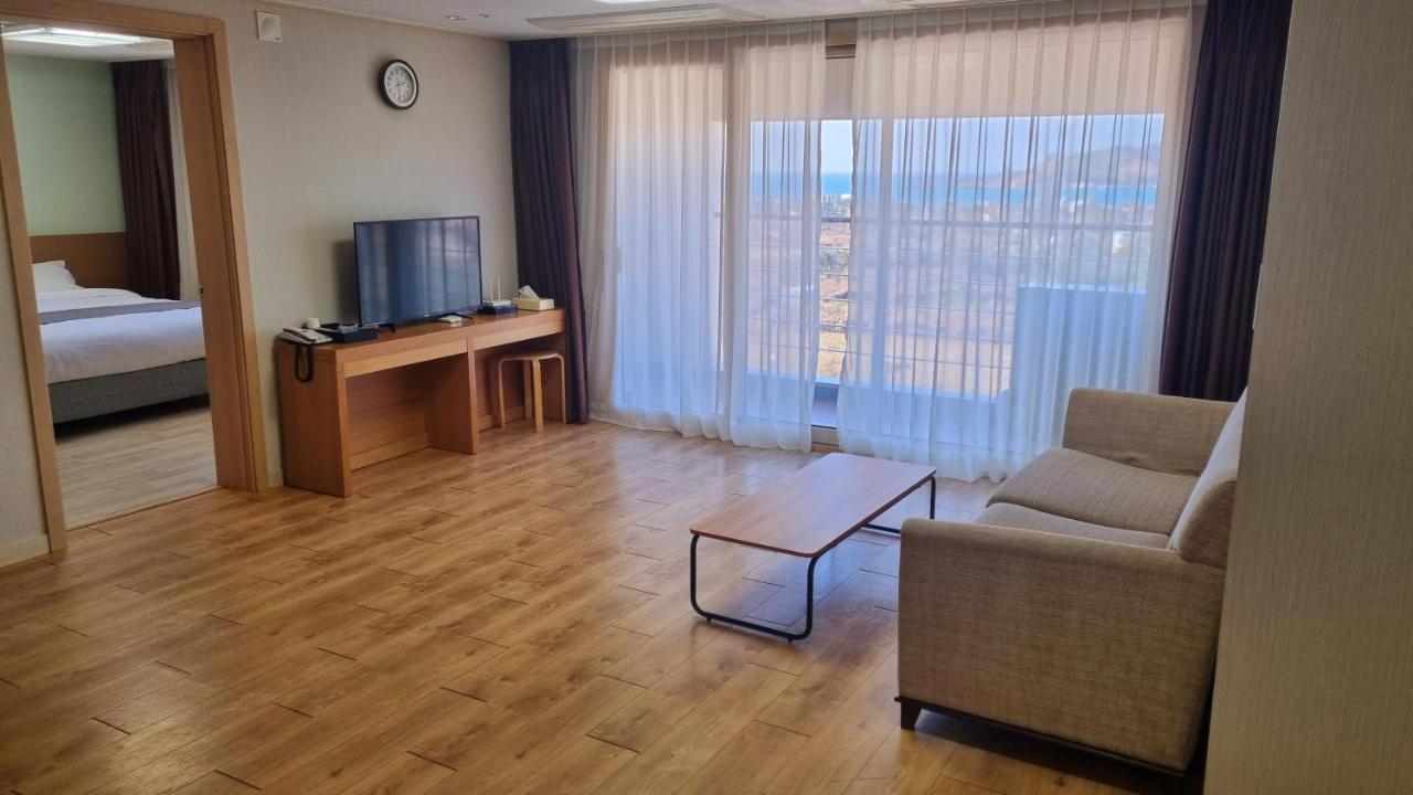 Hi Jeju Hotel Kültér fotó