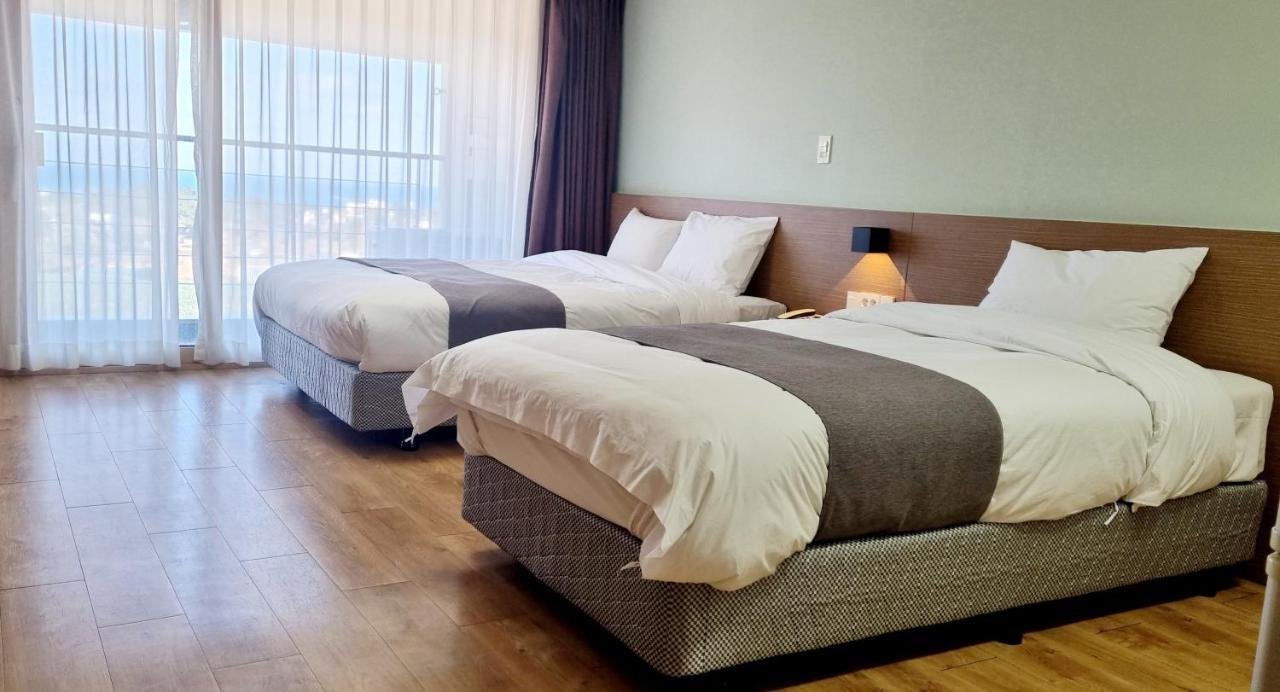 Hi Jeju Hotel Kültér fotó