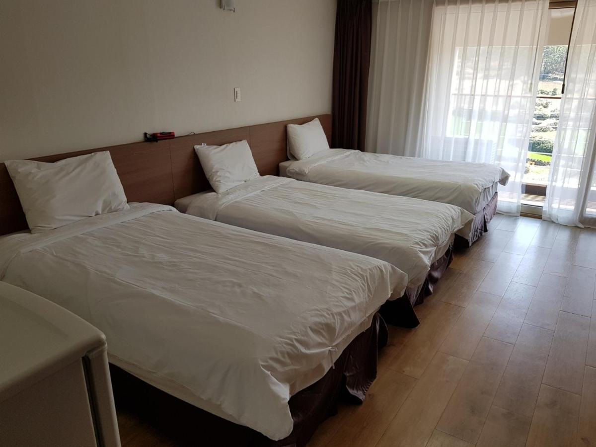 Hi Jeju Hotel Kültér fotó